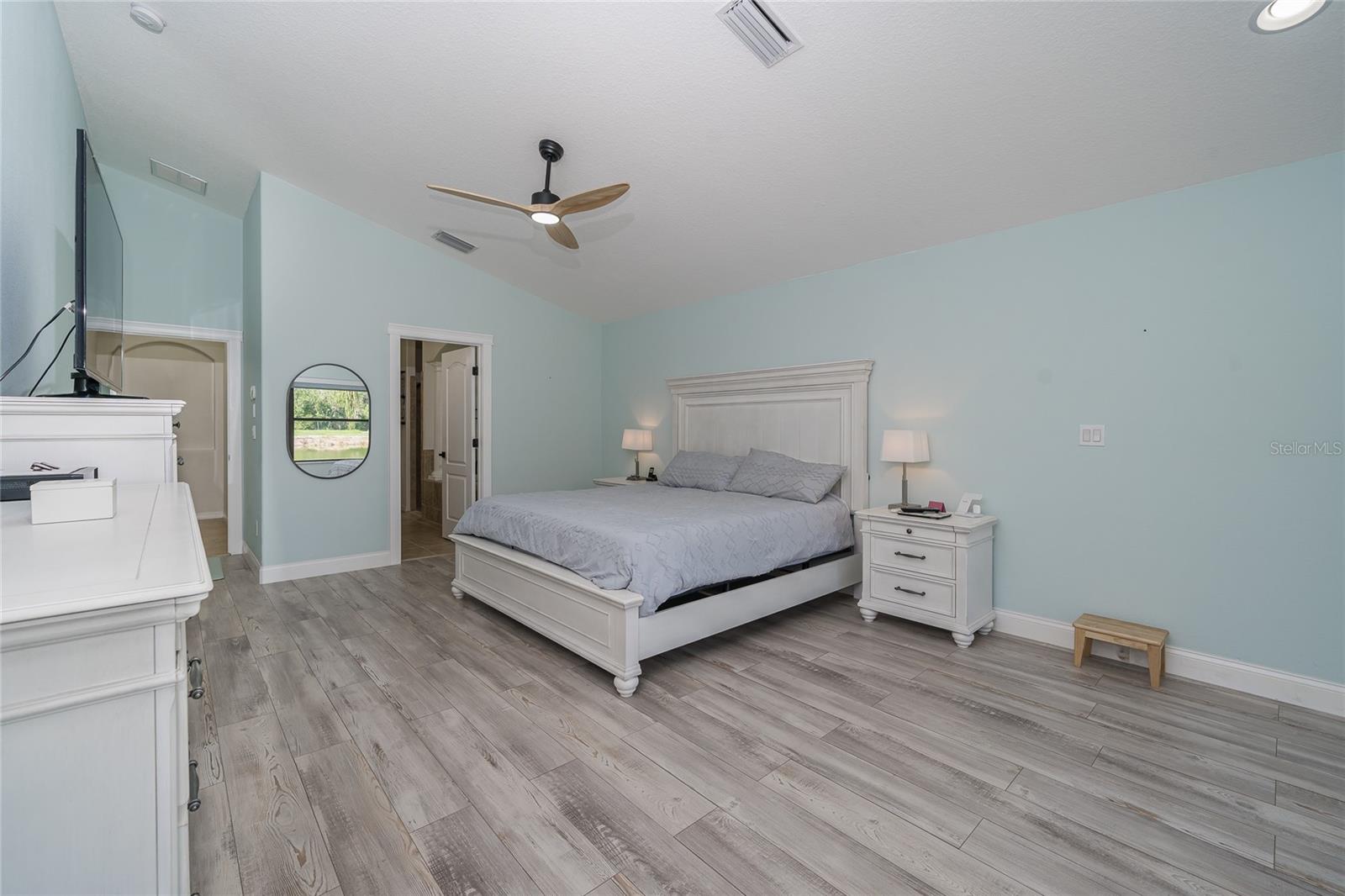 4907 Pointe O Woods Dr Property Photo 18