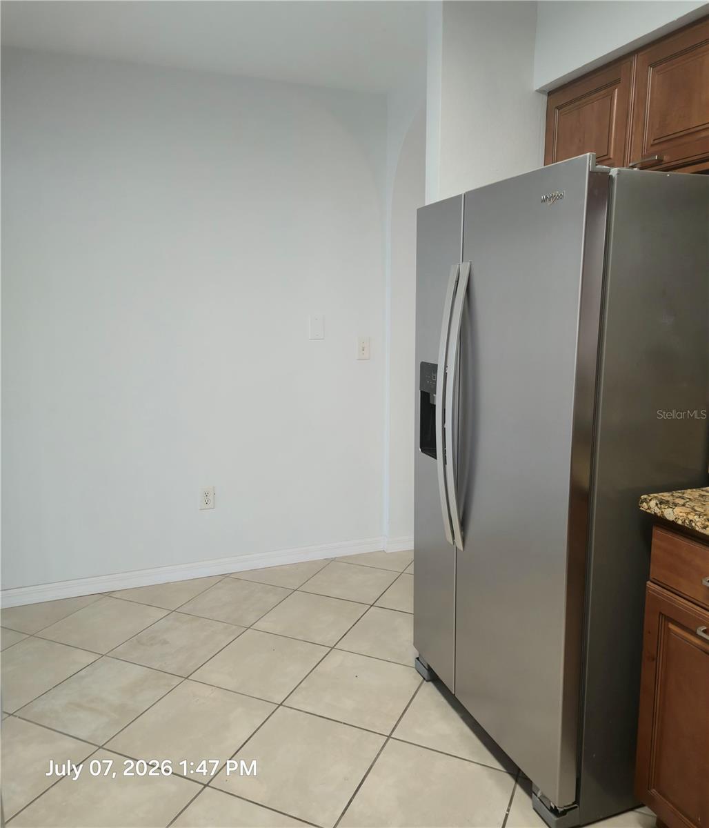 734 Kensington Lake Cir #brandon Property Photo 16