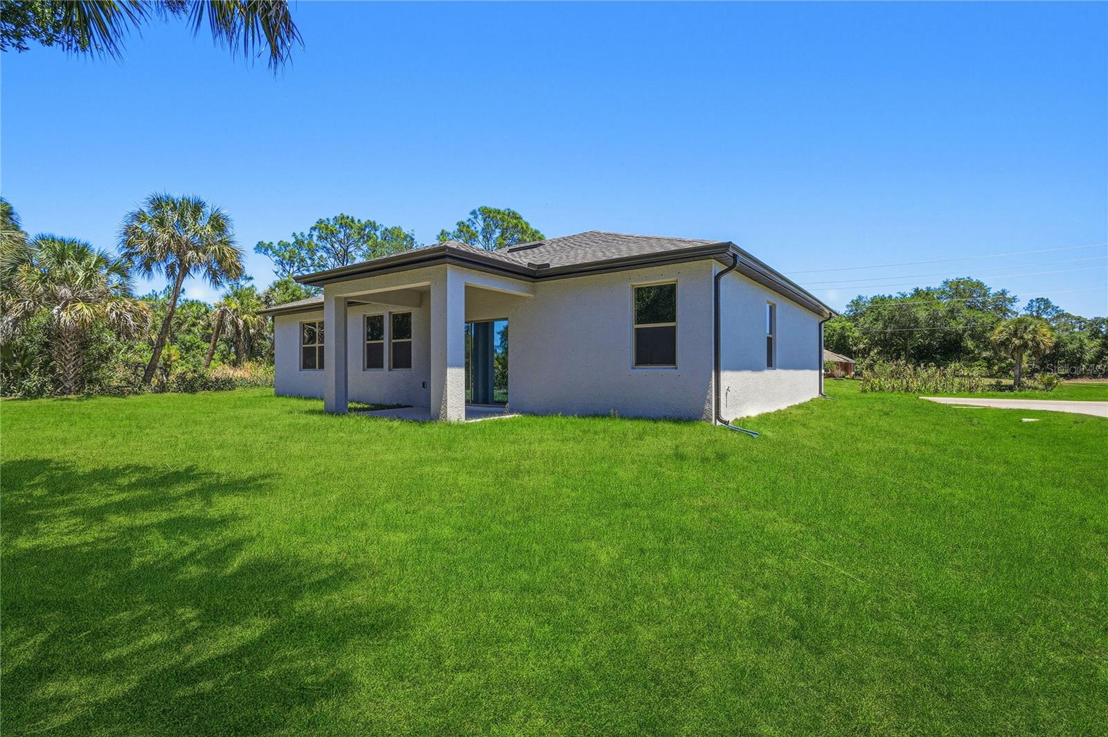 1459 N Chamberlain Blvd Property Photo 10