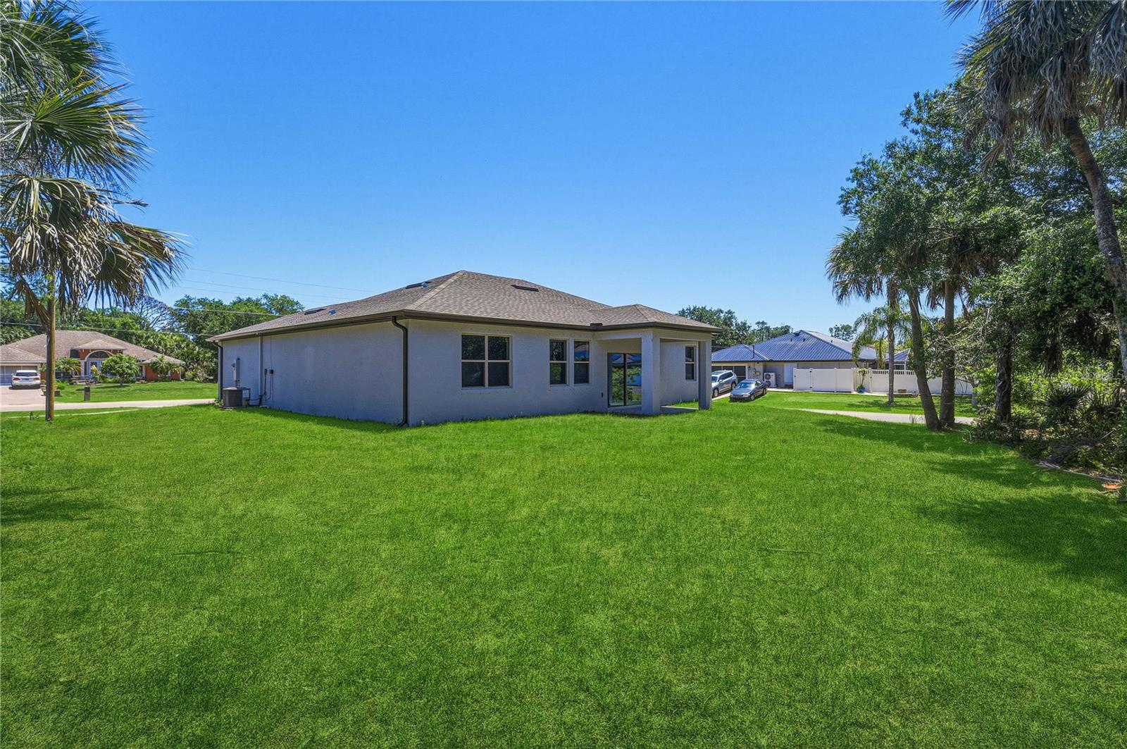 1459 N Chamberlain Blvd Property Photo 11