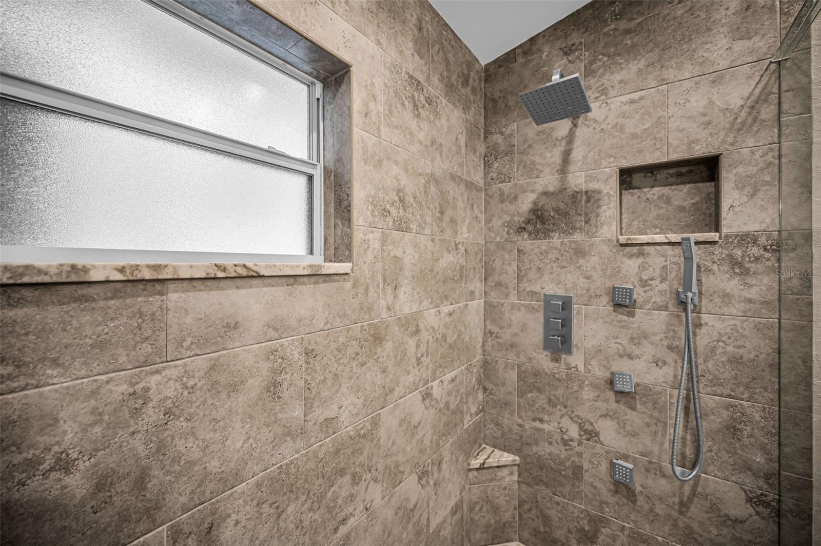 16353 Redington Dr Property Photo 40