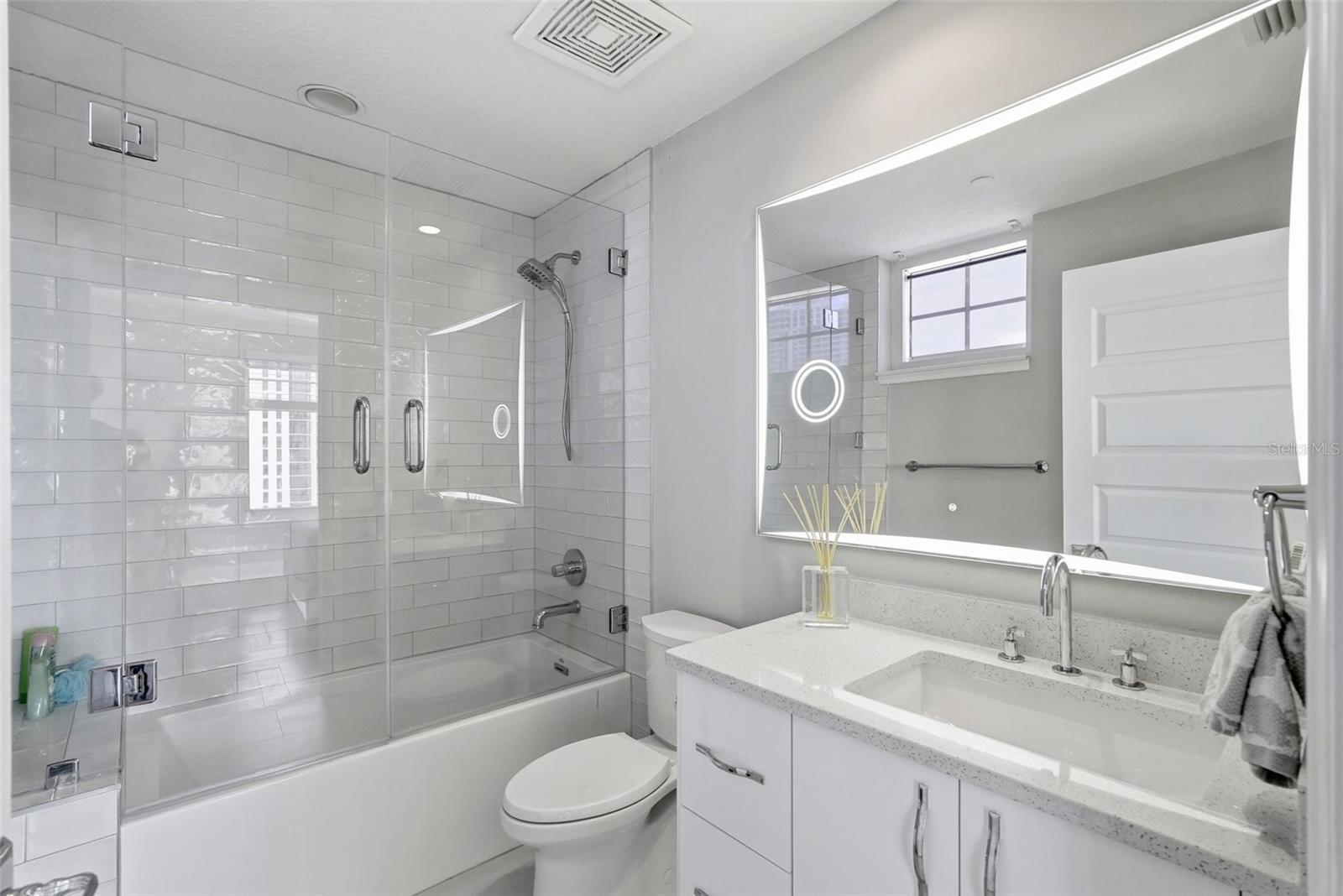 100 Beach Dr Ne #1900 Property Photo 22