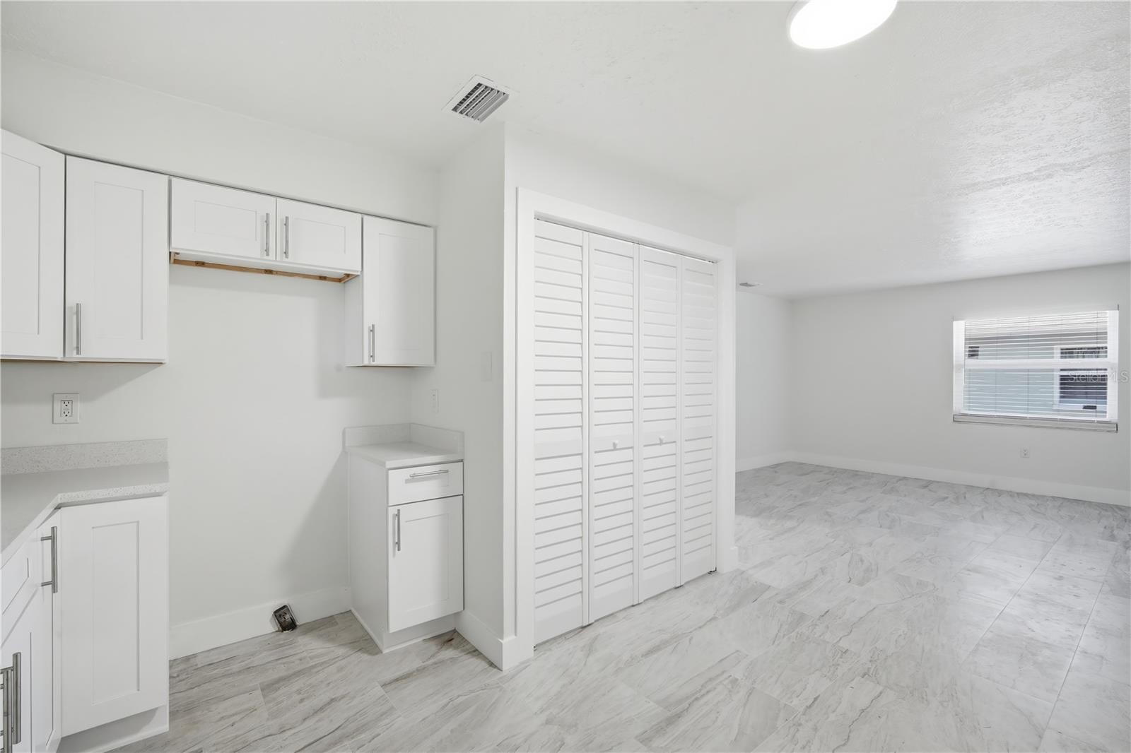 7309 N Hutton Pl #d Property Photo 9