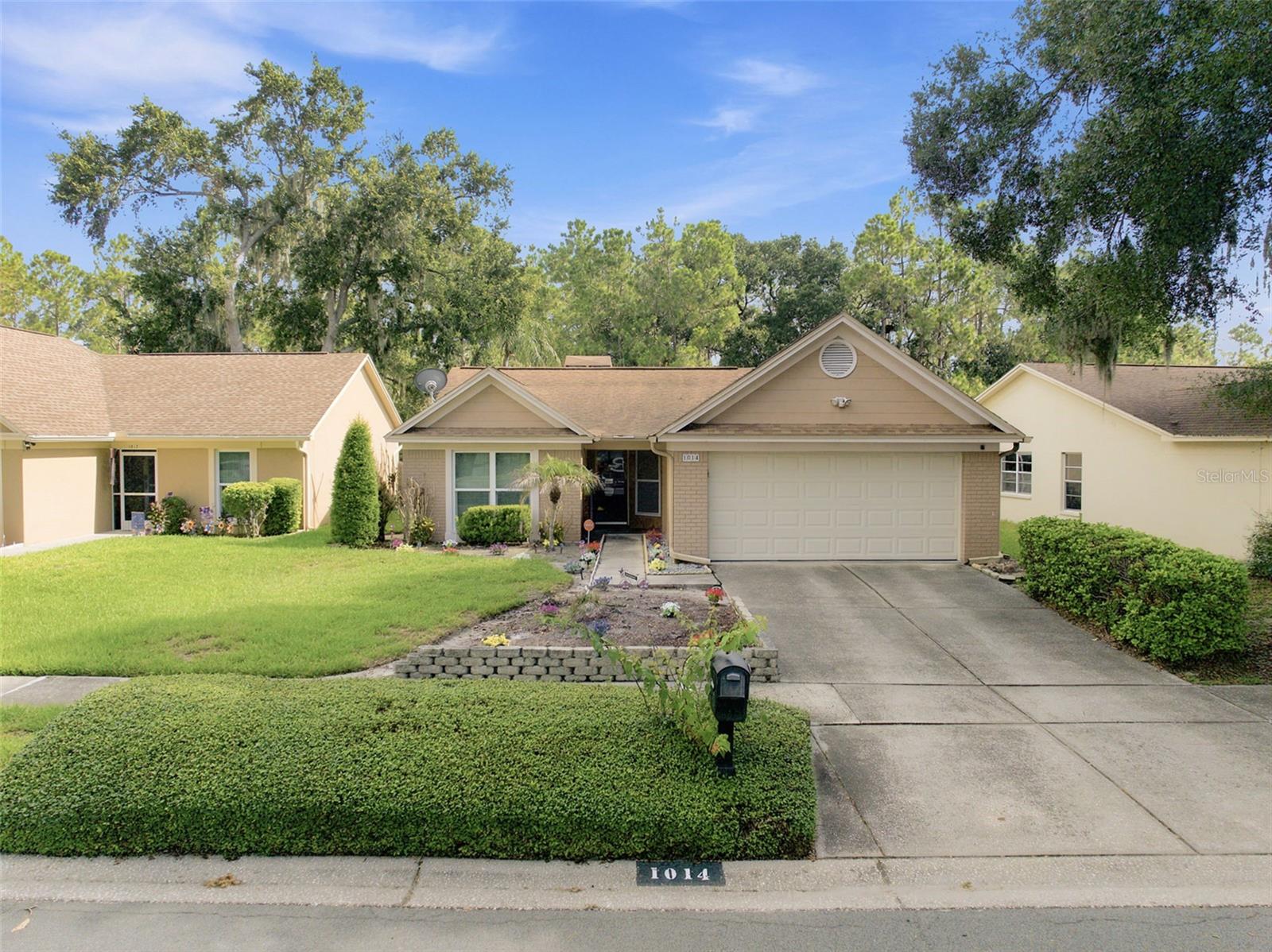 1014 HARDWOOD DR Property Photo 1