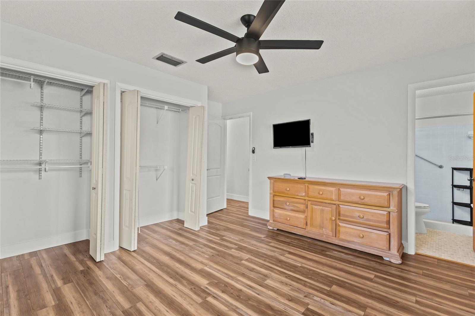 611 Leona Ave Property Photo 11