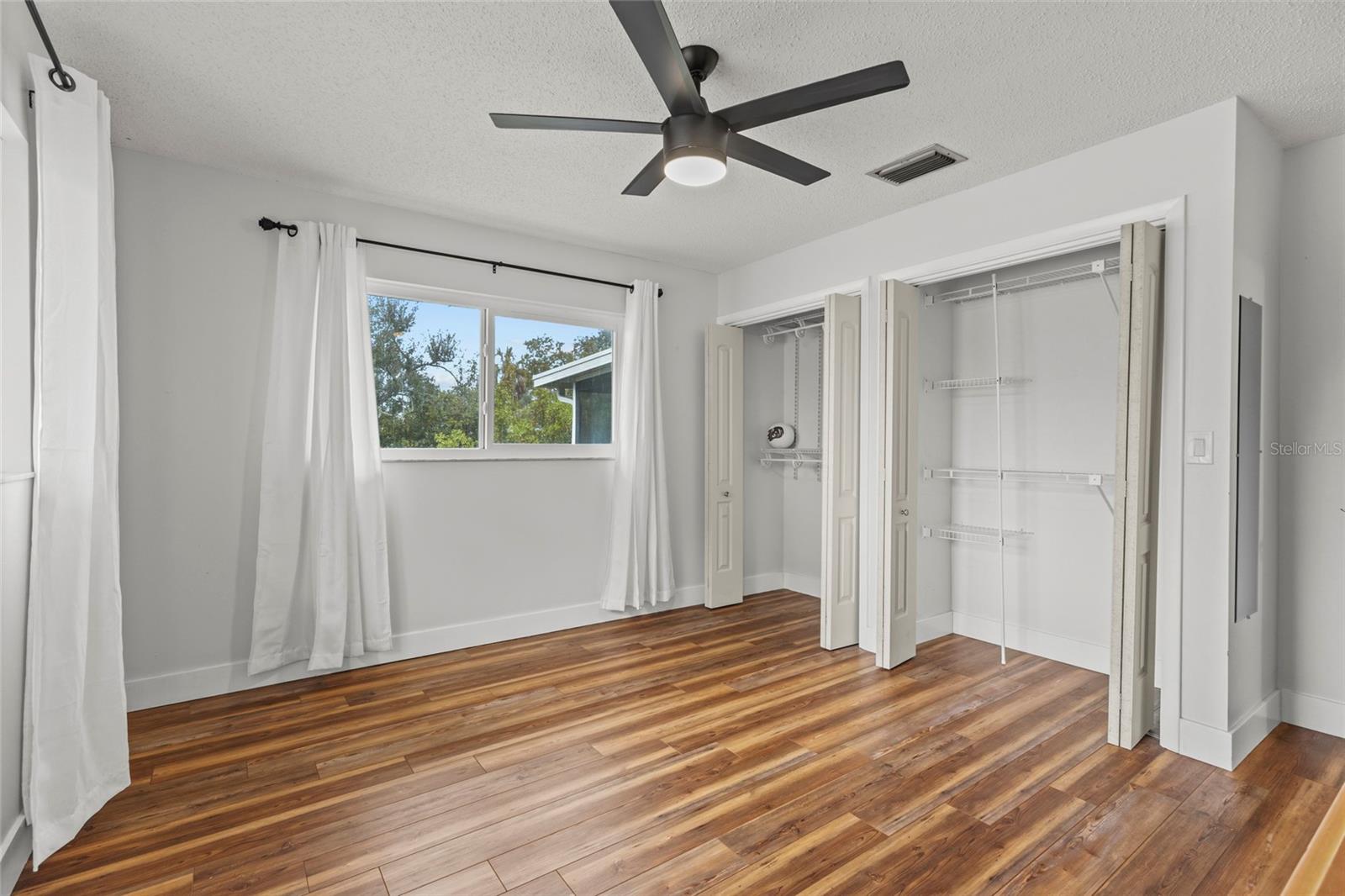 611 Leona Ave Property Photo 13