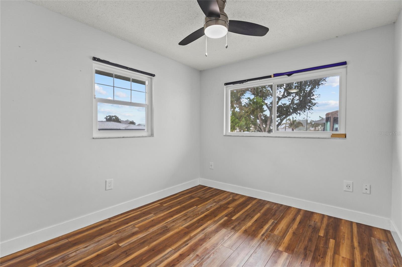 611 Leona Ave Property Photo 17