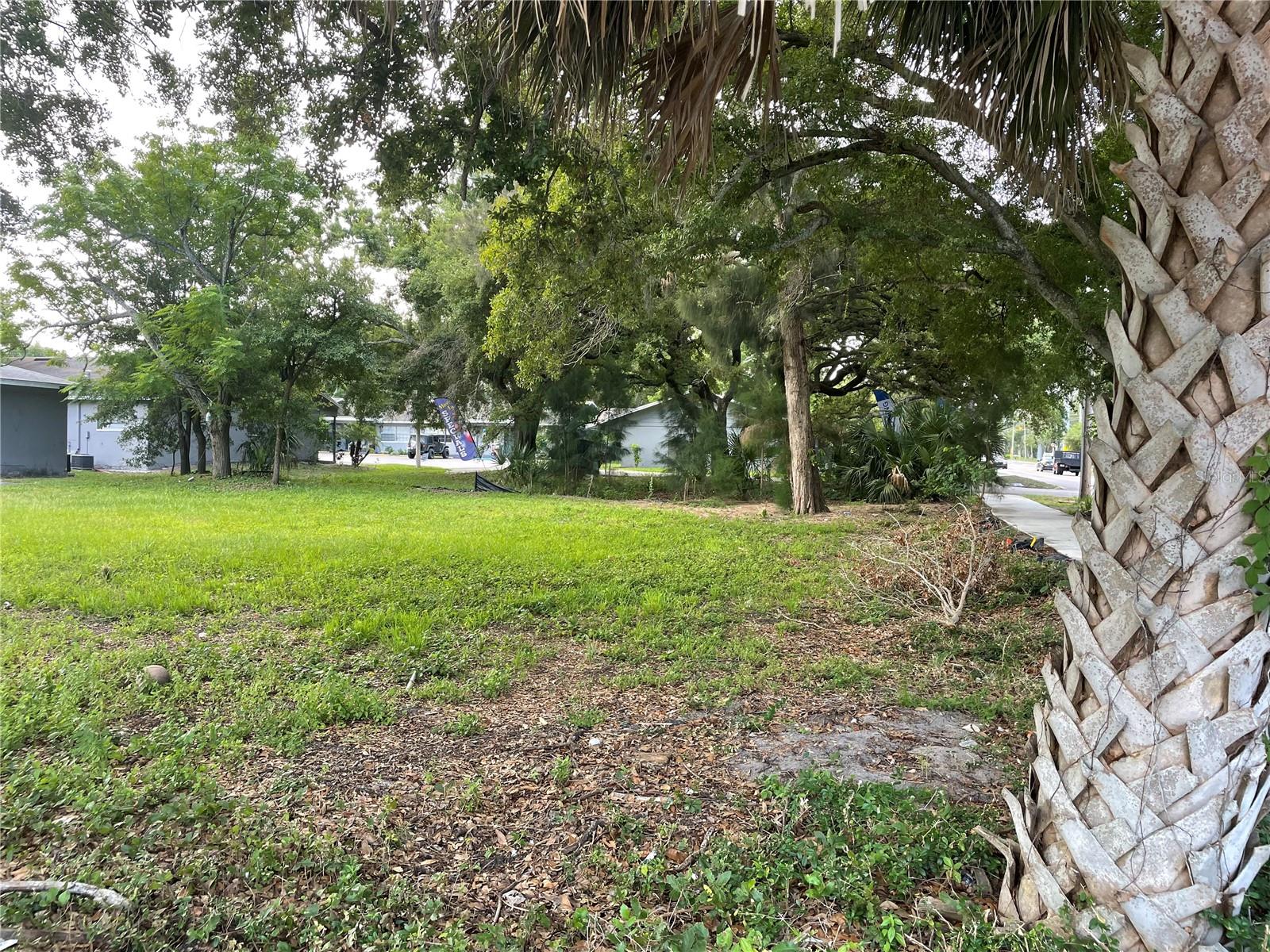 Pinellas St Property Photo 2
