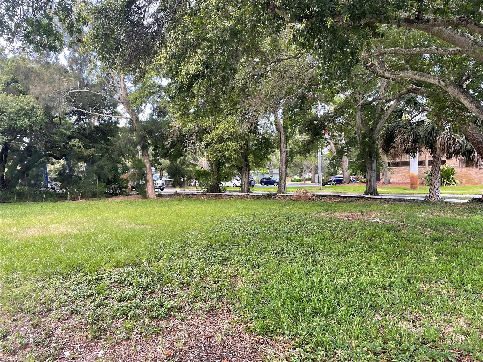 Pinellas St Property Photo 3
