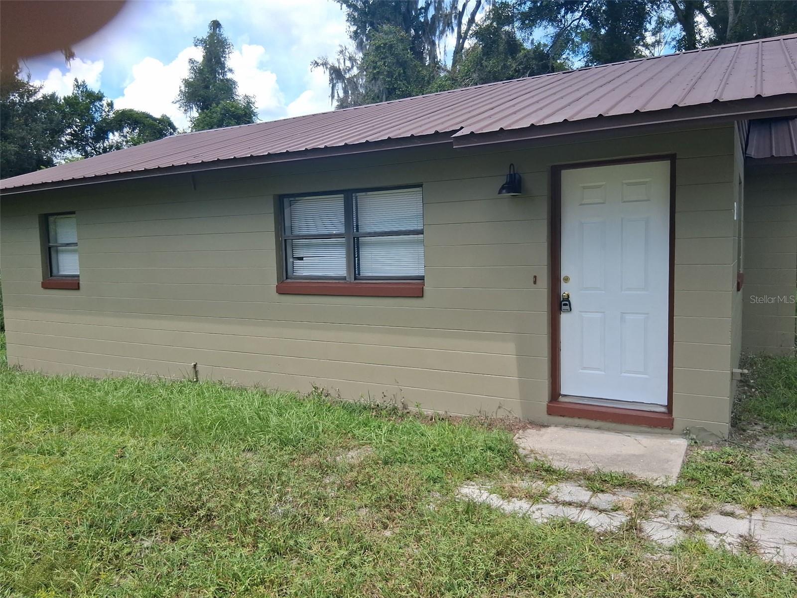 112 Jasper St Property Photo 3