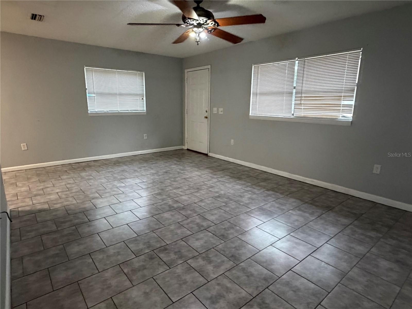 112 Jasper St Property Photo 6
