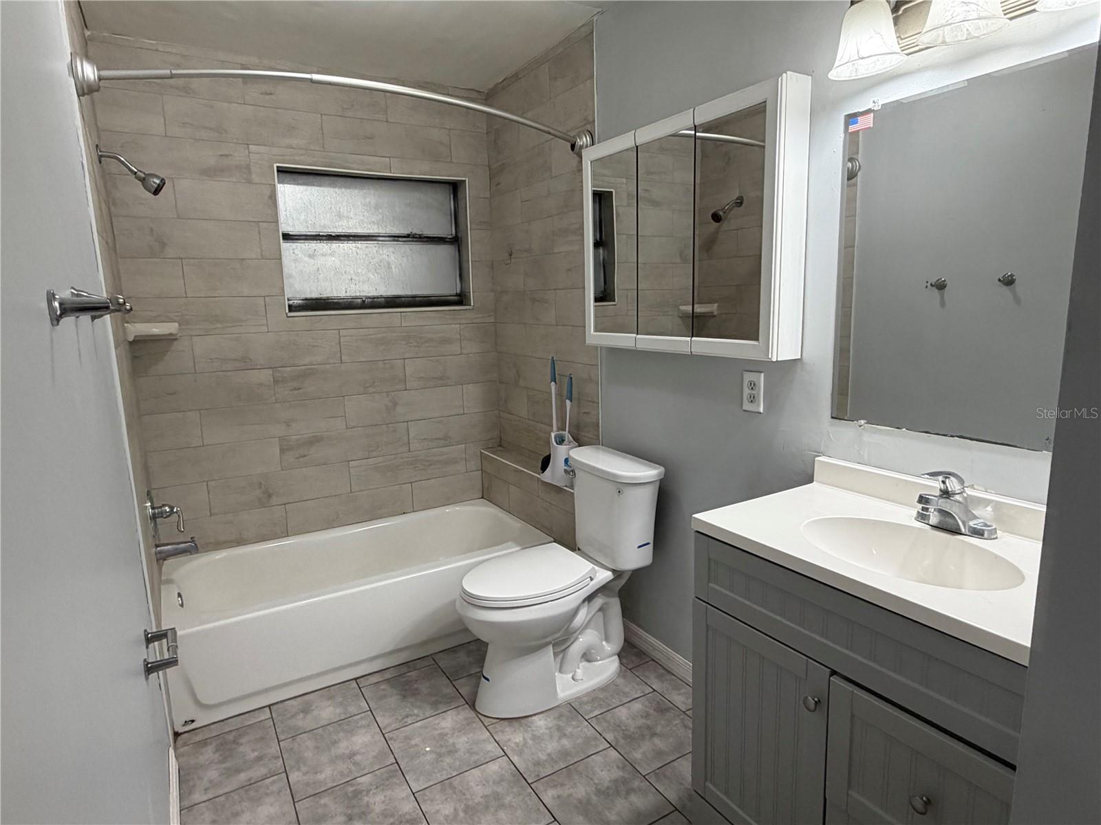 112 Jasper St Property Photo 12