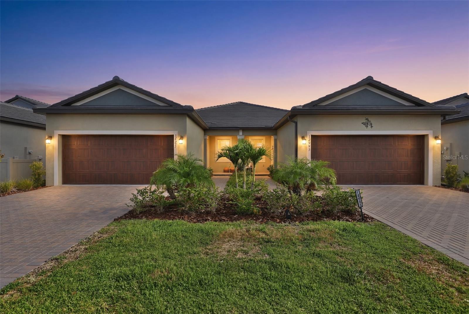 12593 Lily Quartz Loop Property Photo 4
