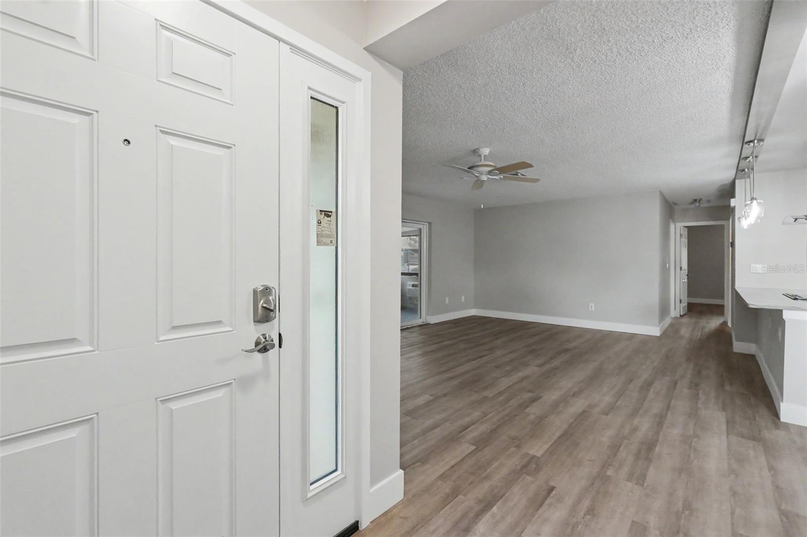1502 16th Cir Se Property Photo 5