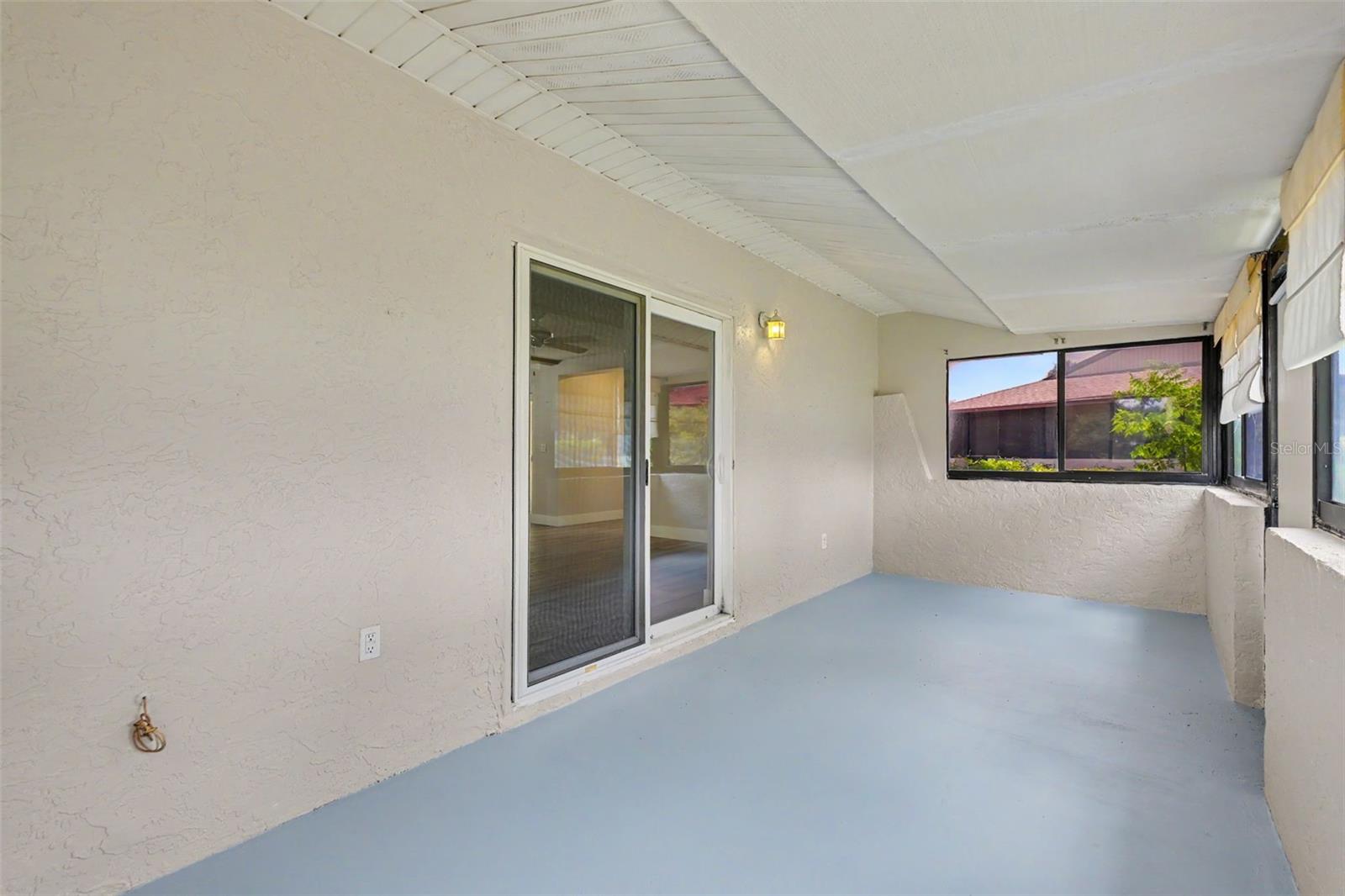 1502 16th Cir Se Property Photo 28