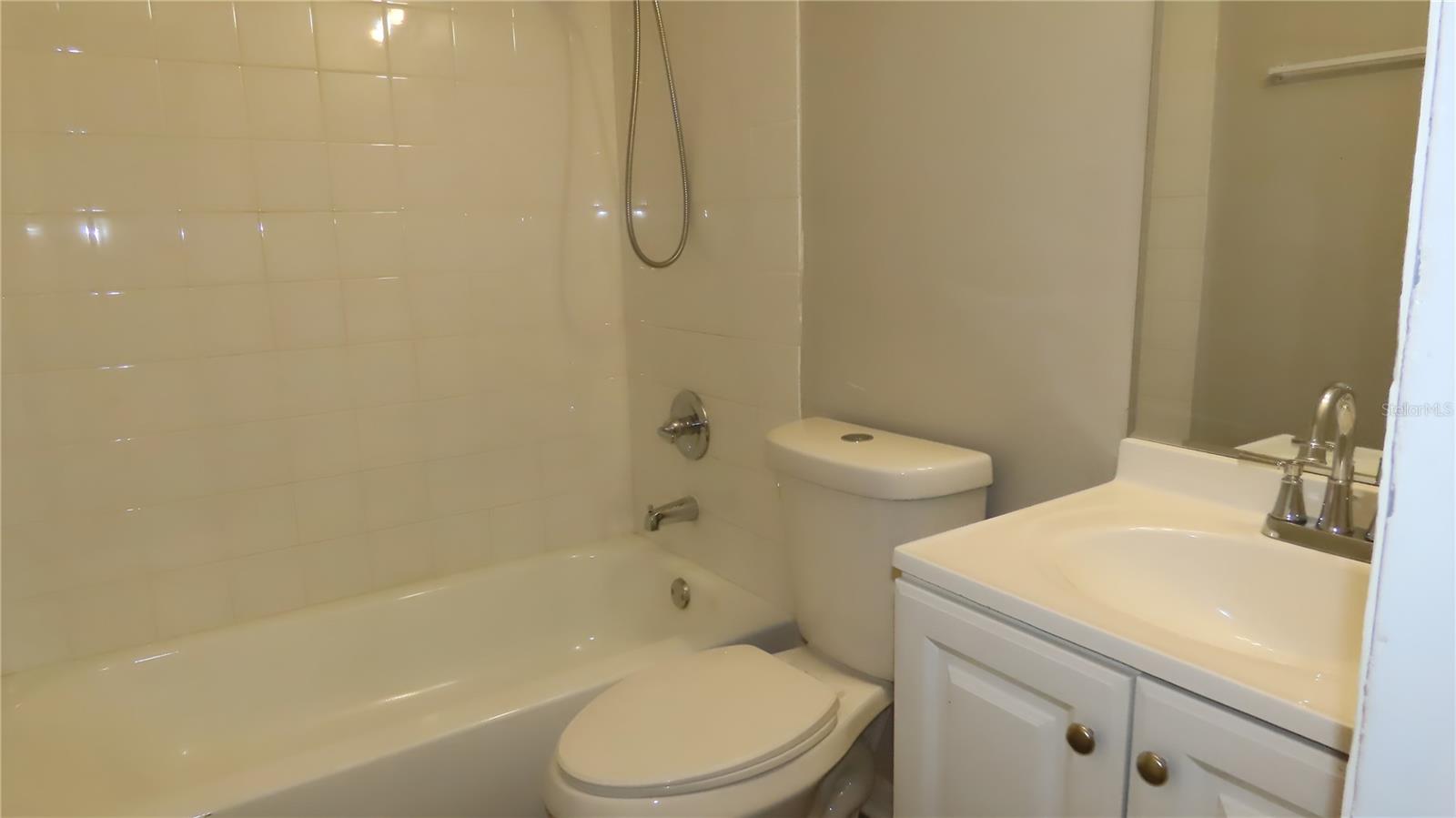 12208 105th St Property Photo 8