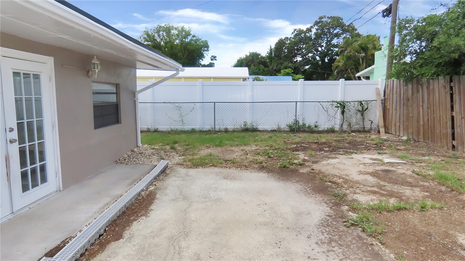 12208 105th St Property Photo 22