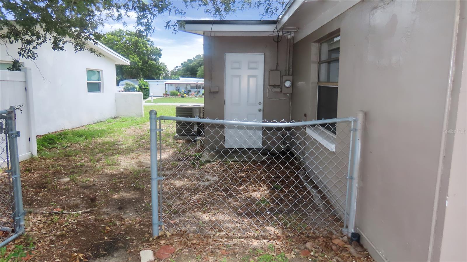 12208 105th St Property Photo 24