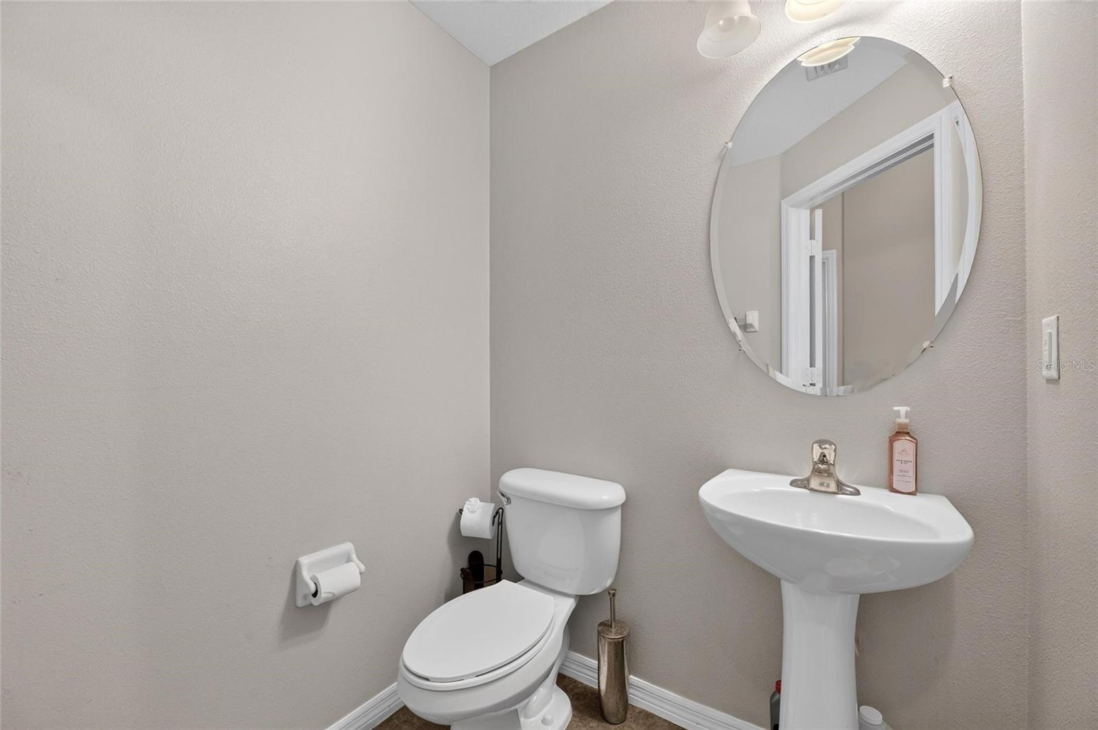 8833 Moonlit Meadows Loop Property Photo 14