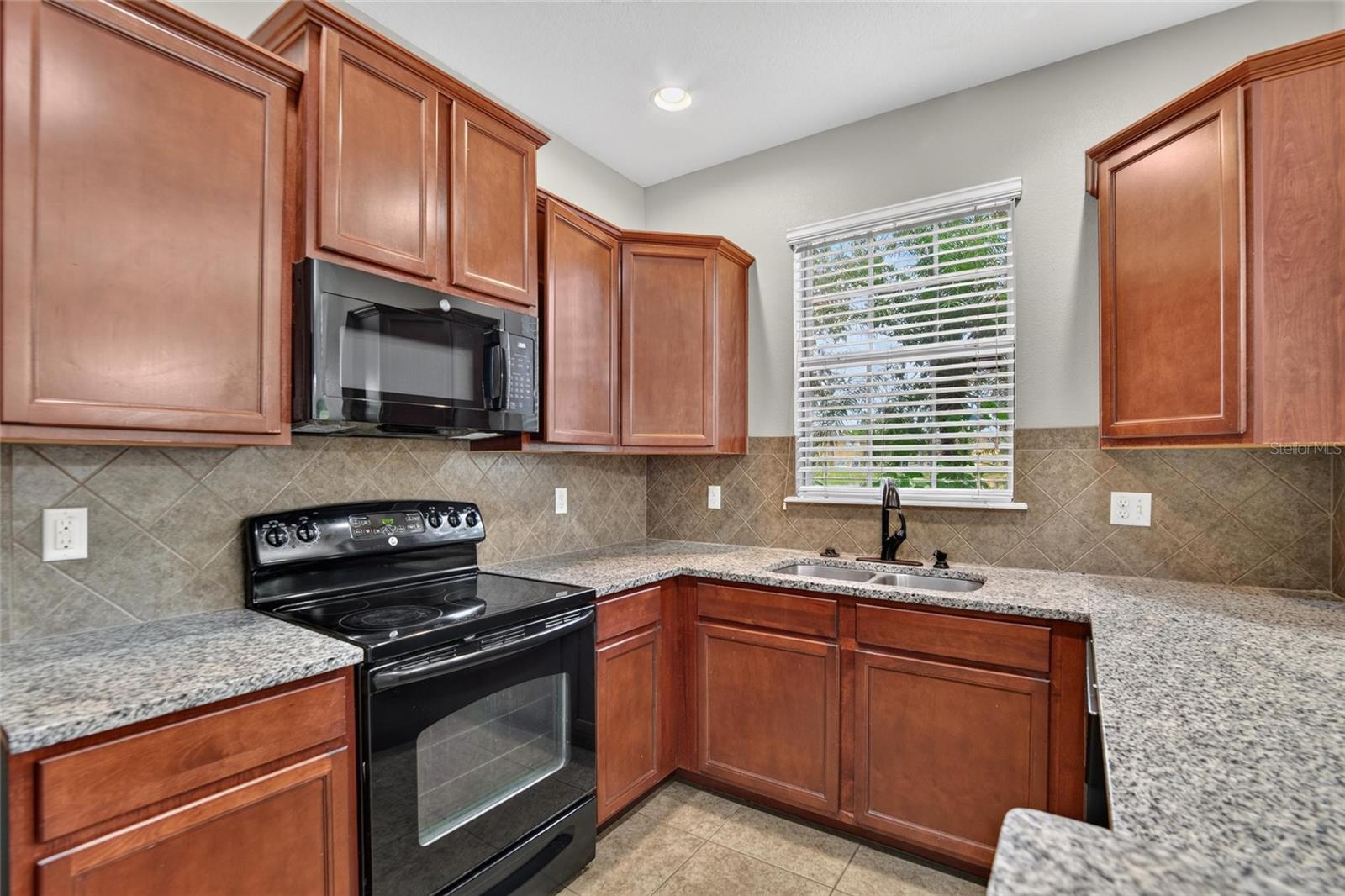 8833 Moonlit Meadows Loop Property Photo 14