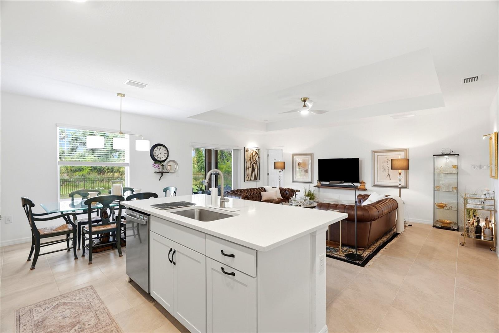 9860 Last Light Gln Property Photo 6