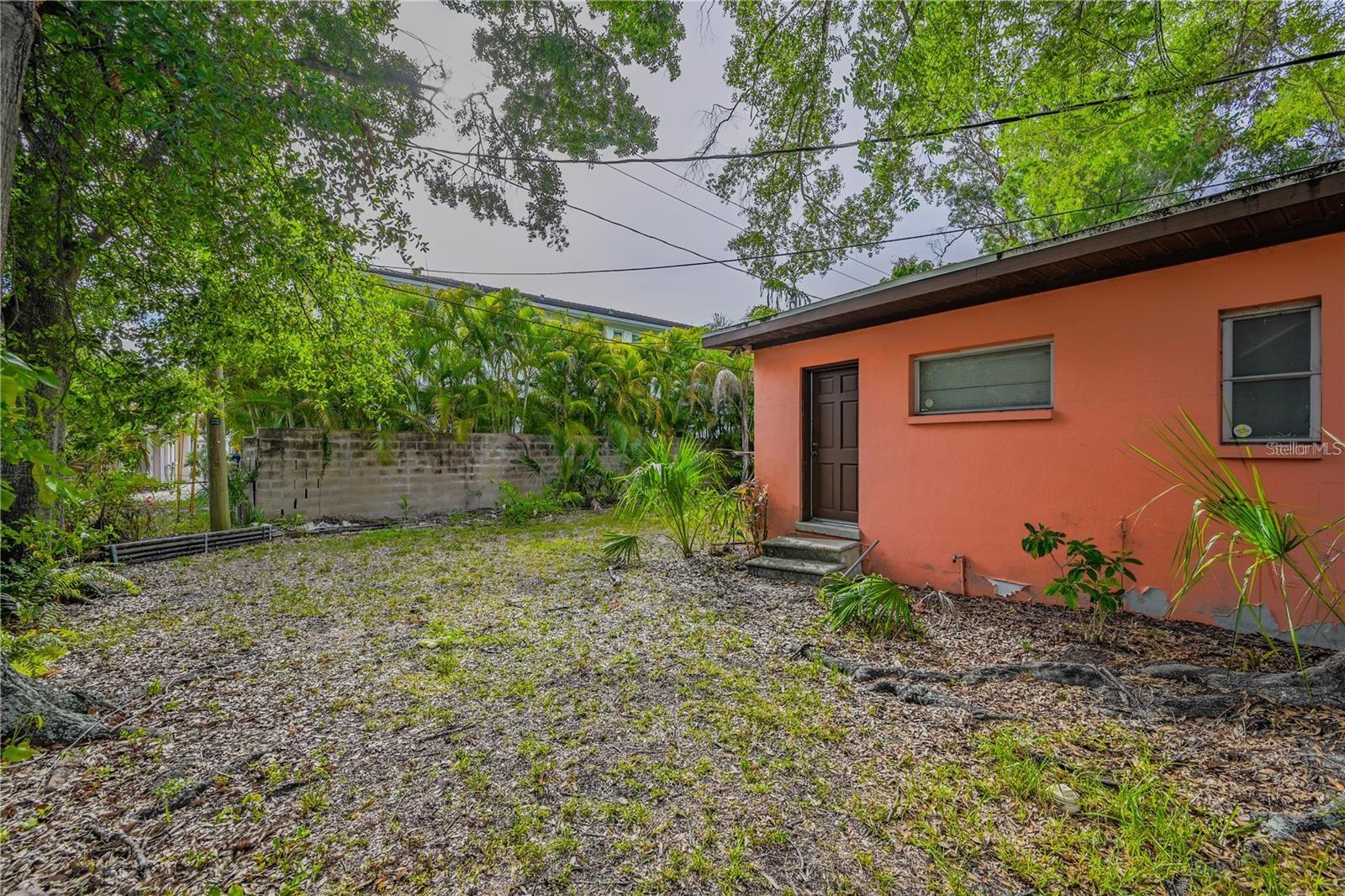 504 W Davis Blvd Property Photo 10