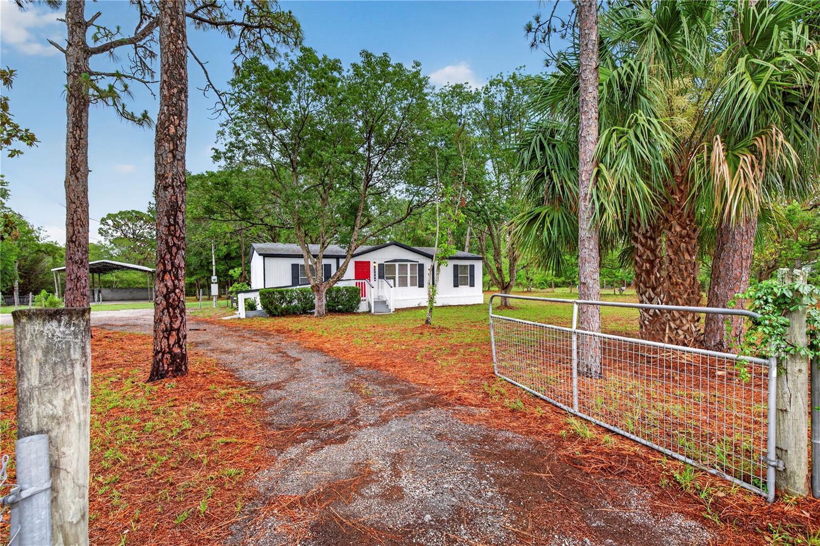 17544 Galveston St Property Photo 7