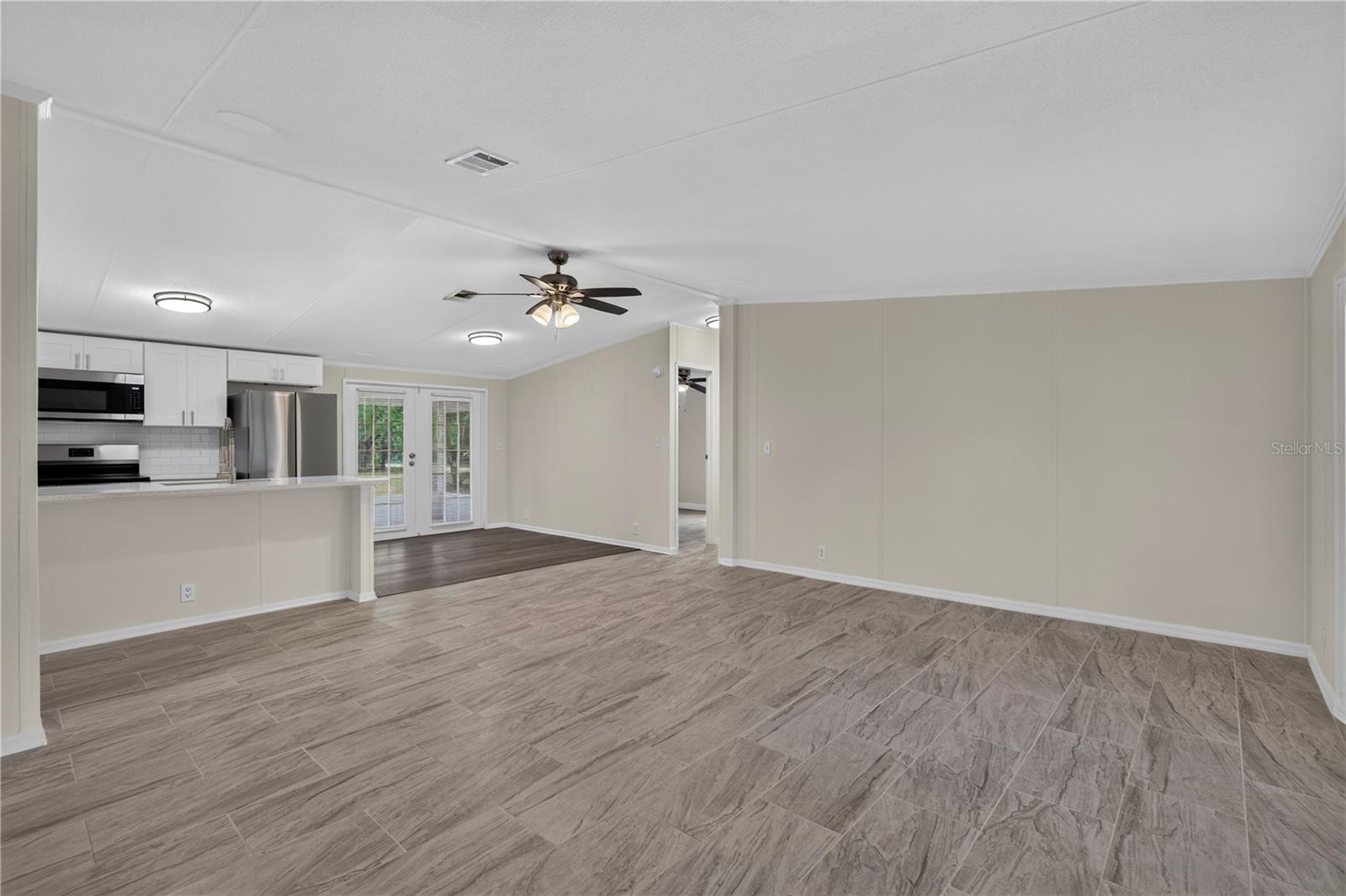 17544 Galveston St Property Photo 11