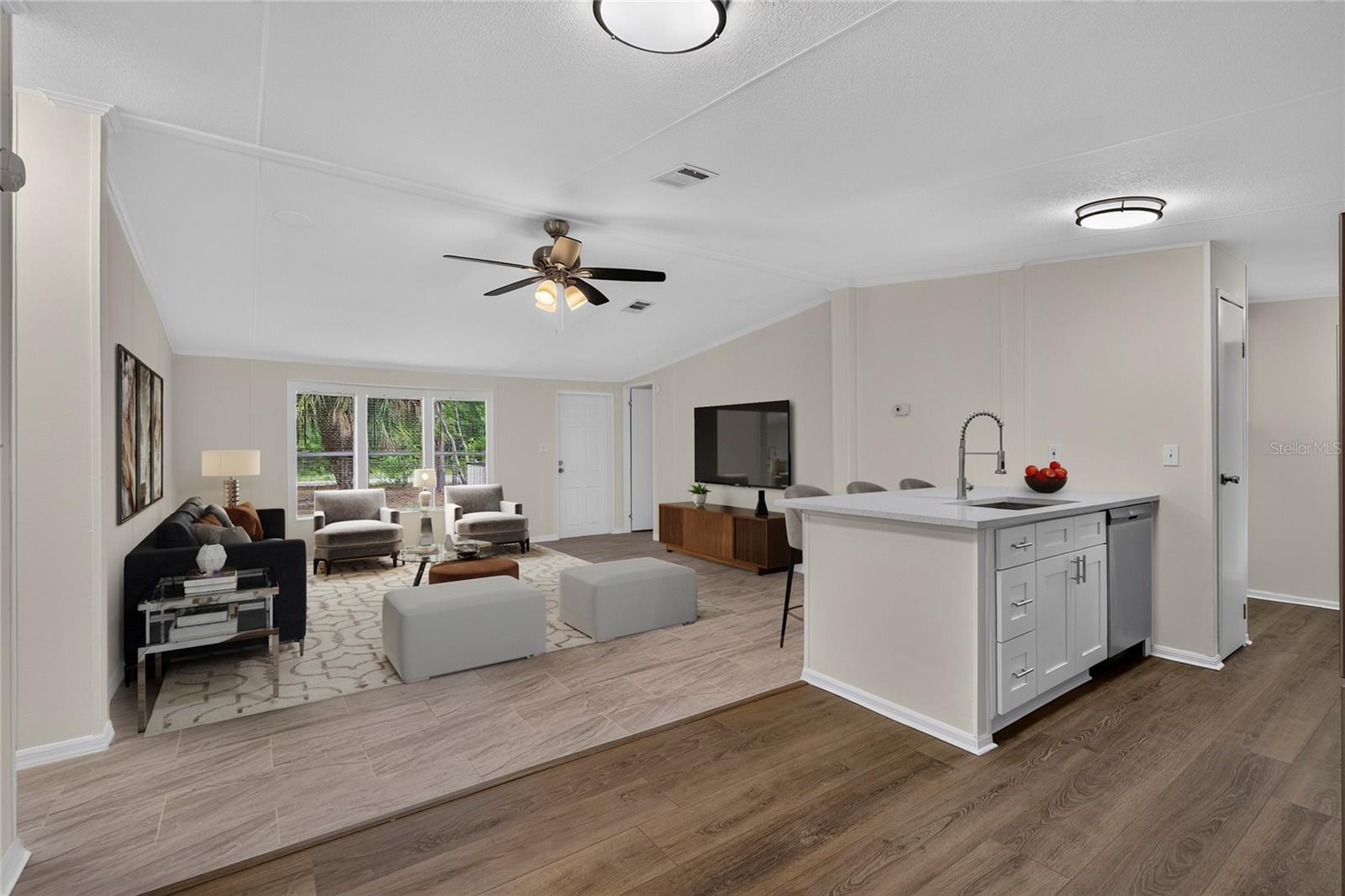 17544 Galveston St Property Photo 16