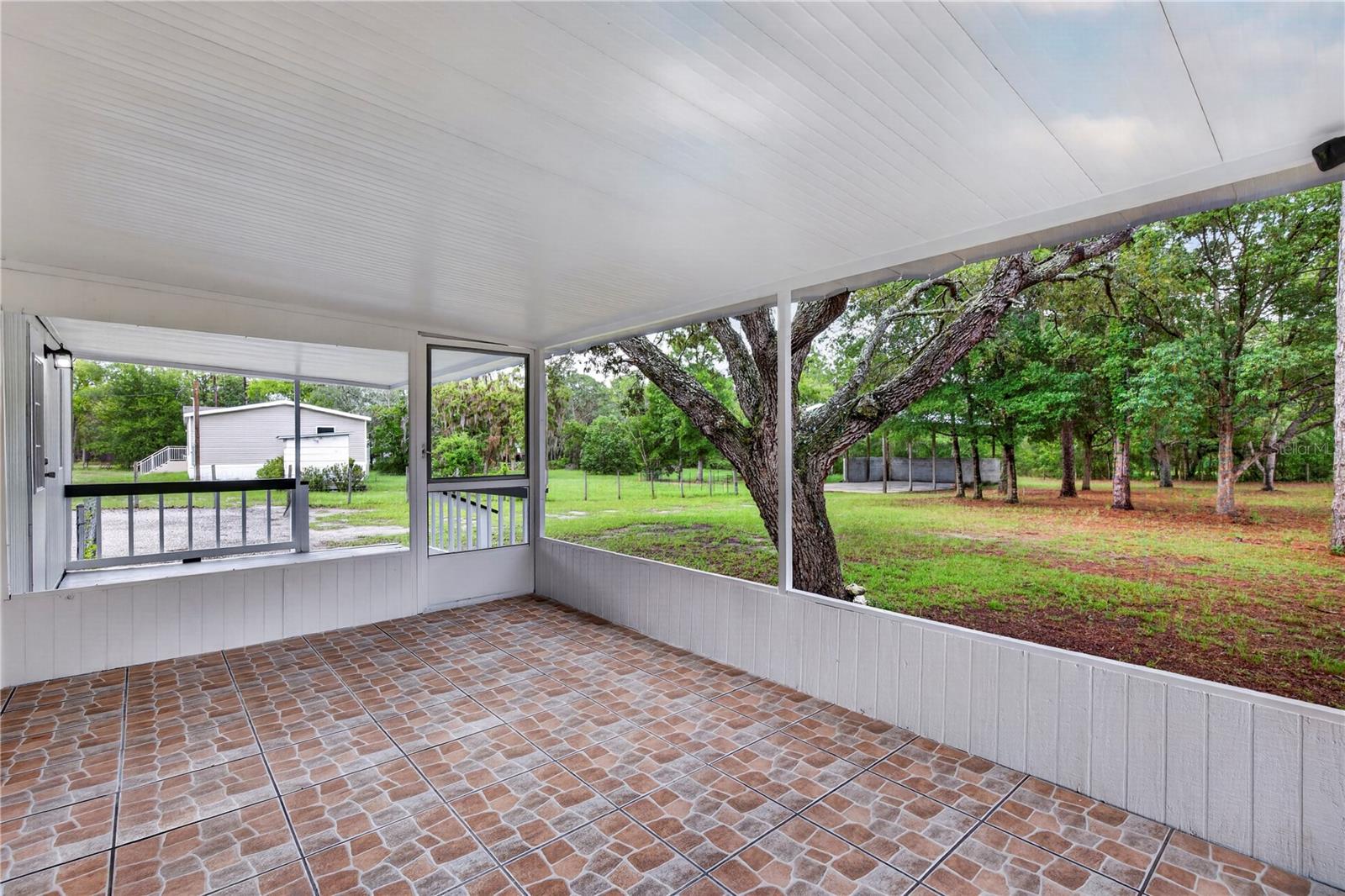 17544 Galveston St Property Photo 25