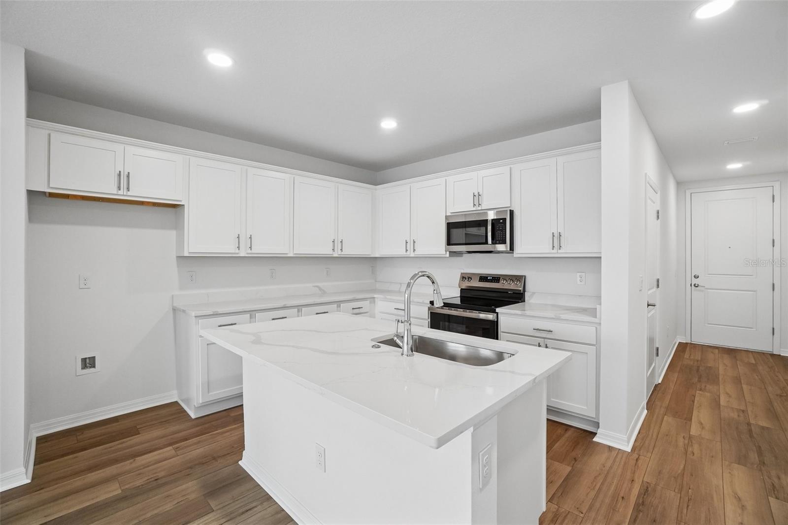 6844 Holcombe Down Dr Property Photo 11