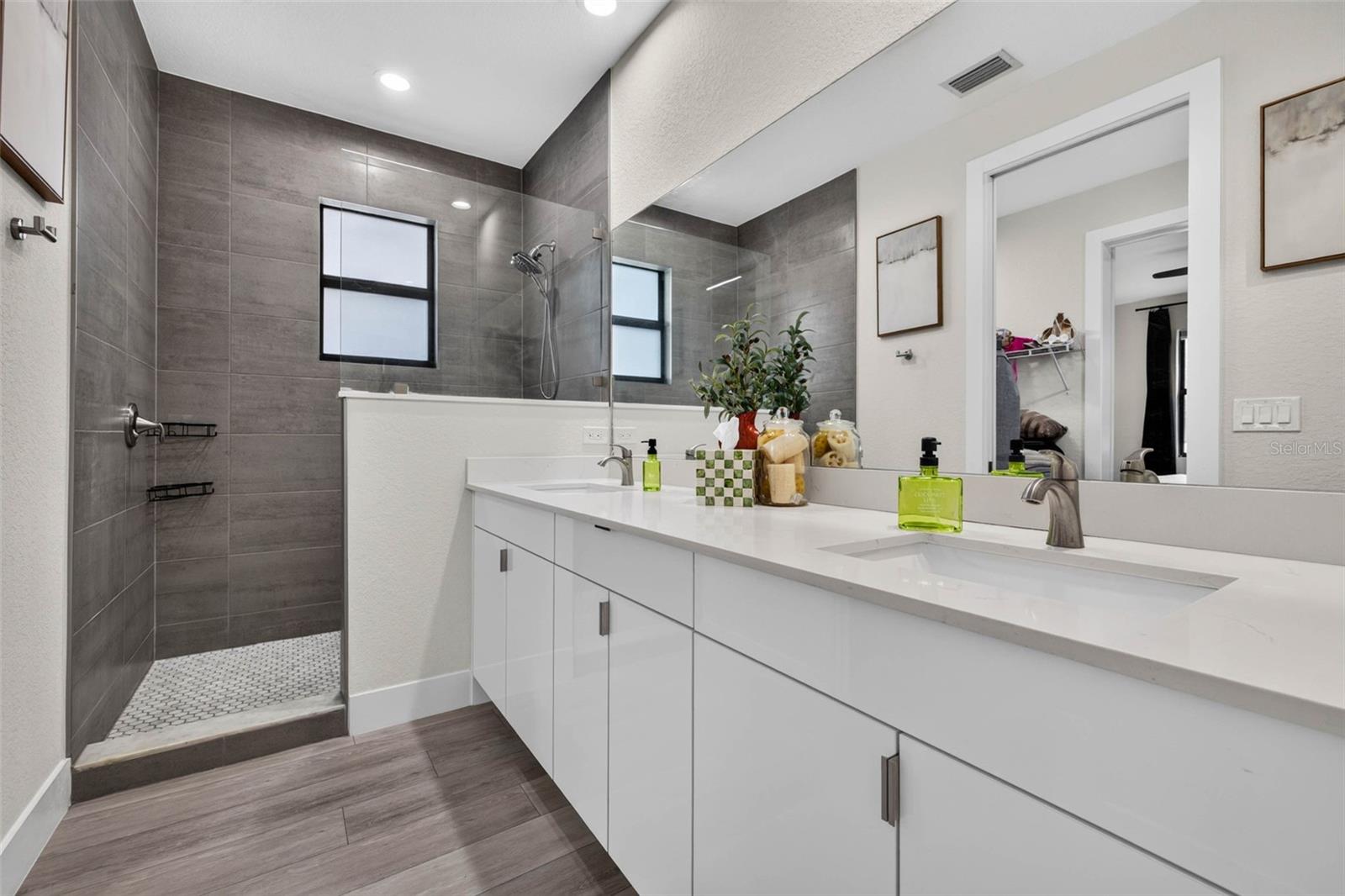 3772 Parkins Ter Property Photo 15
