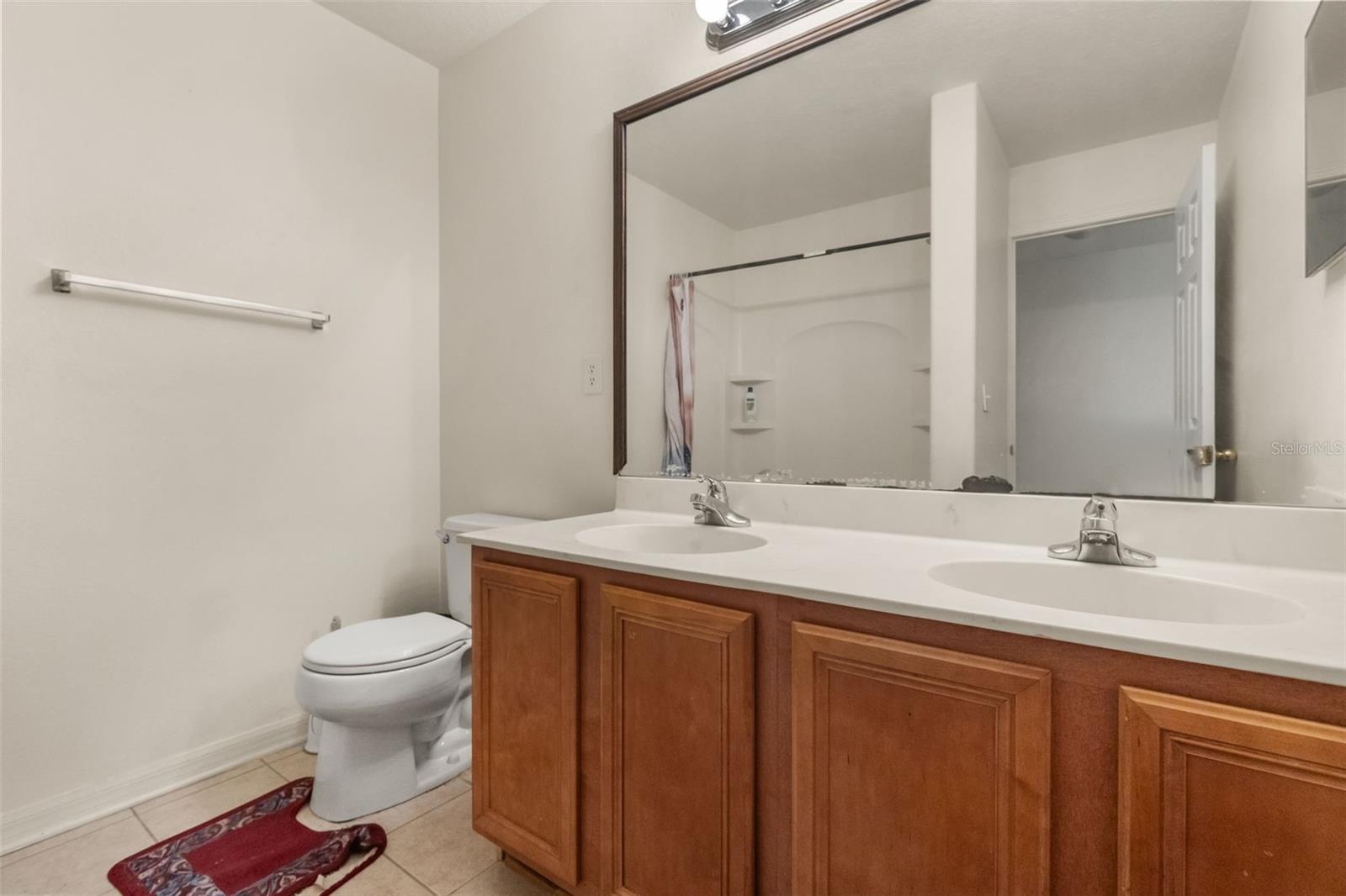 402 Vine Cliff St Property Photo 18