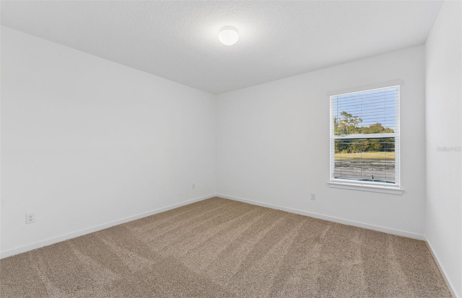 9740 Crescent Moon Dr Property Photo 9