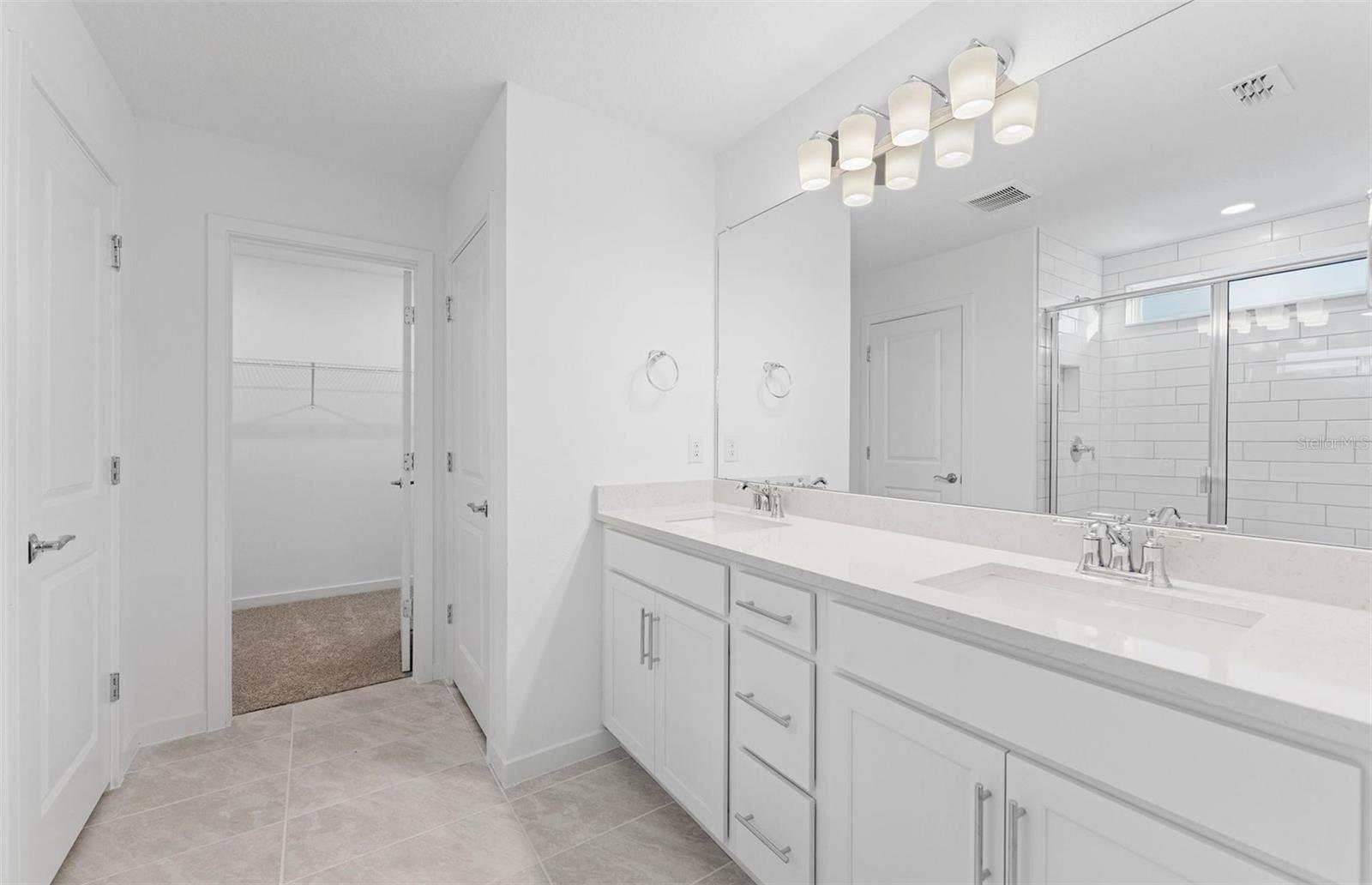 9740 Crescent Moon Dr Property Photo 14