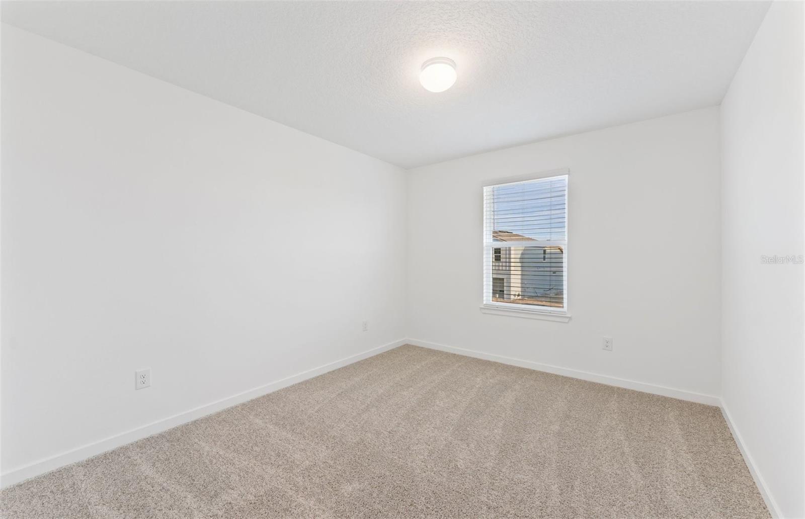 9740 Crescent Moon Dr Property Photo 16
