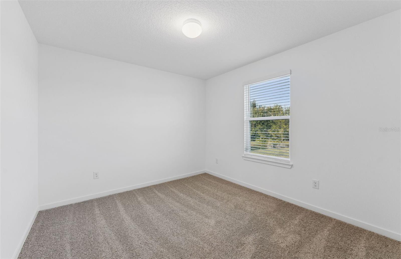 9740 Crescent Moon Dr Property Photo 18