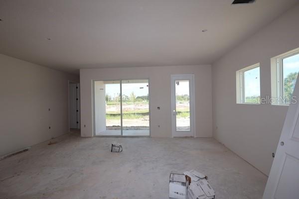 11808 Full Moon Loop Property Photo 8