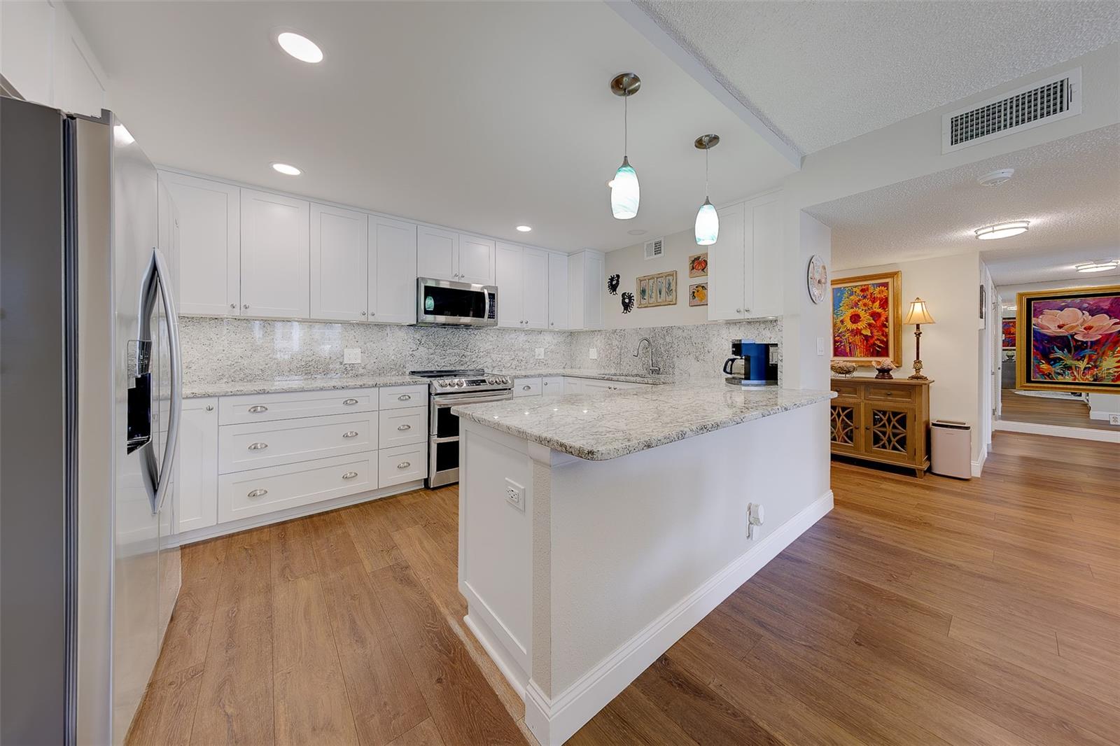 1460 Gulf Blvd #305 Property Photo 2