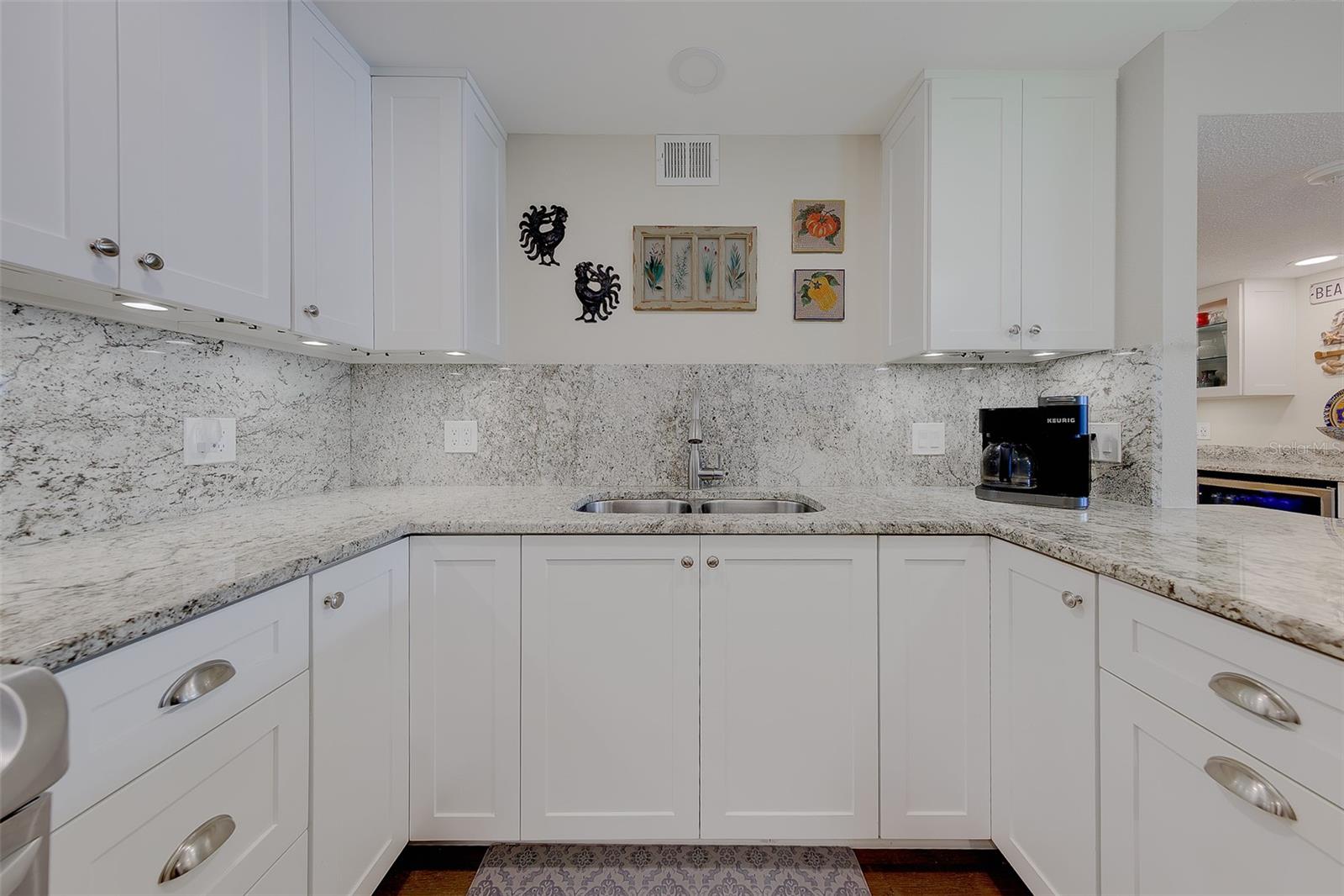 1460 Gulf Blvd #305 Property Photo 3