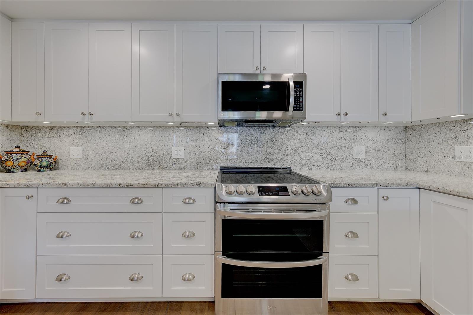 1460 Gulf Blvd #305 Property Photo 4