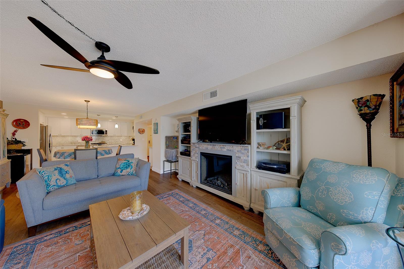 1460 Gulf Blvd #305 Property Photo 11