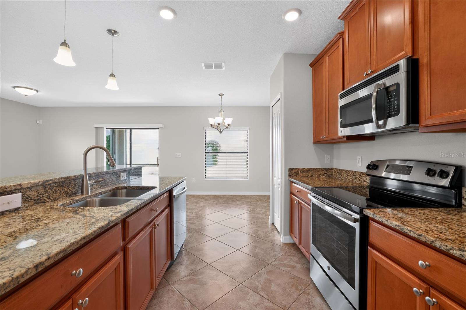 10105 Newminster Loop Property Photo 5