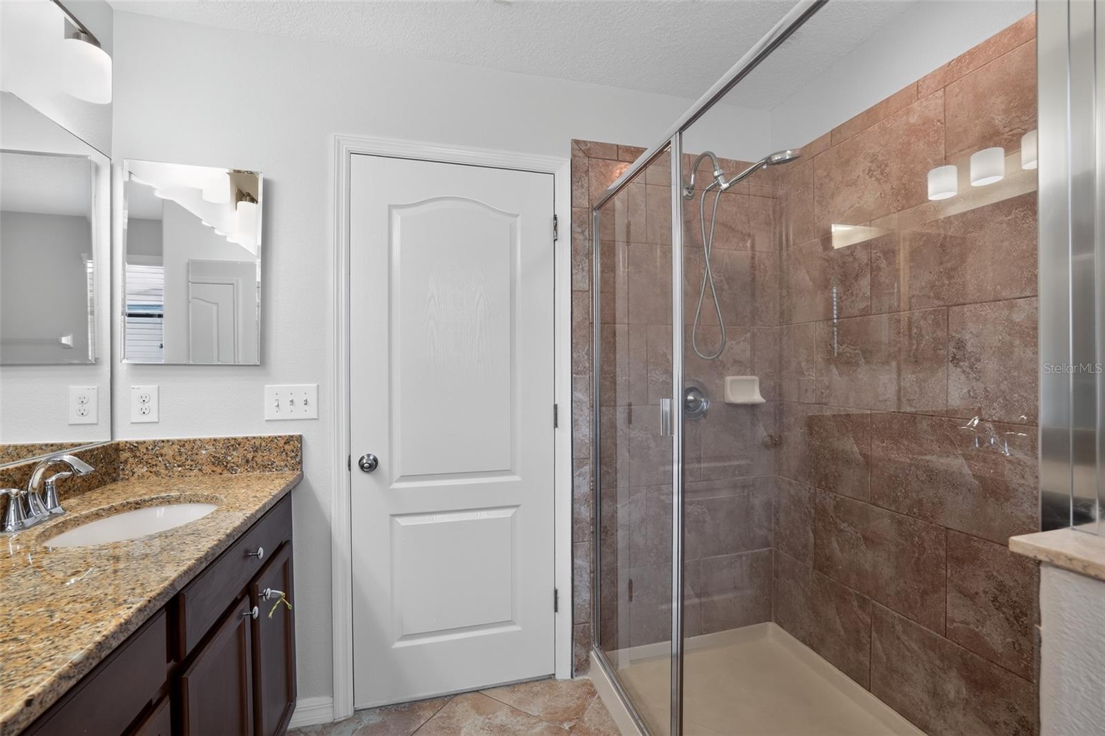 10105 Newminster Loop Property Photo 7