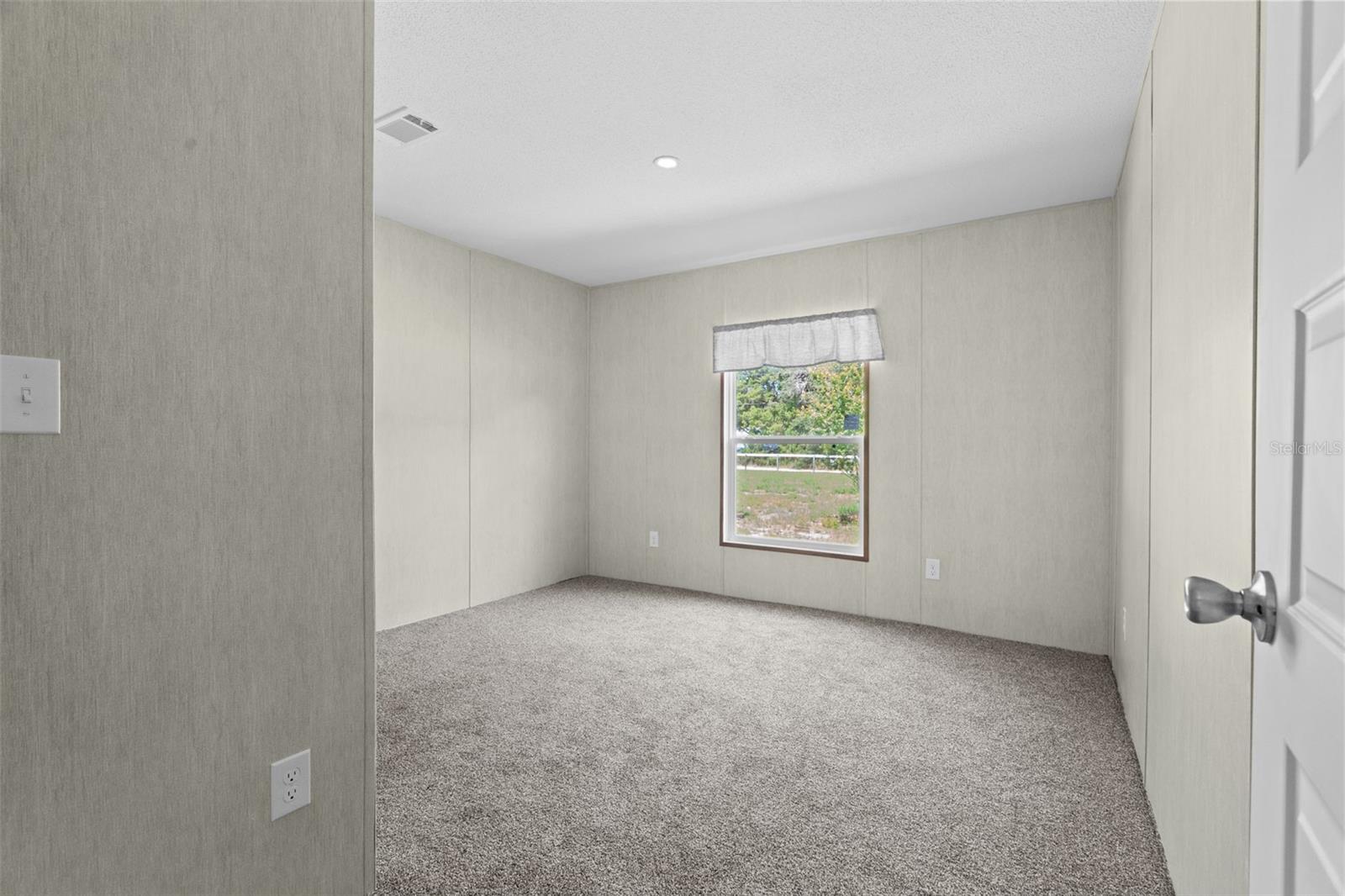 18444 Moorhaven Dr Property Photo 17
