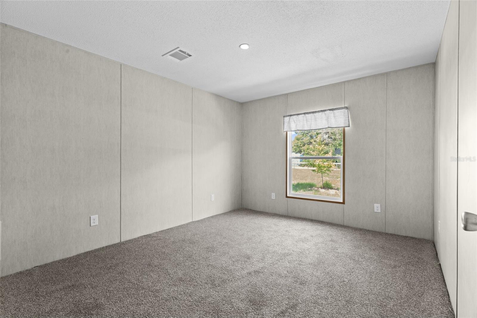 18444 Moorhaven Dr Property Photo 19