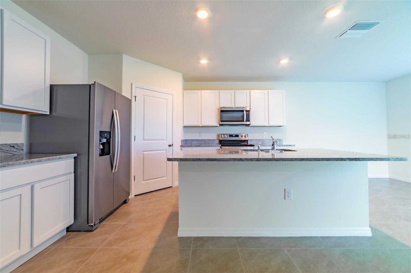 9138 Forge Breeze Loop Property Photo 14