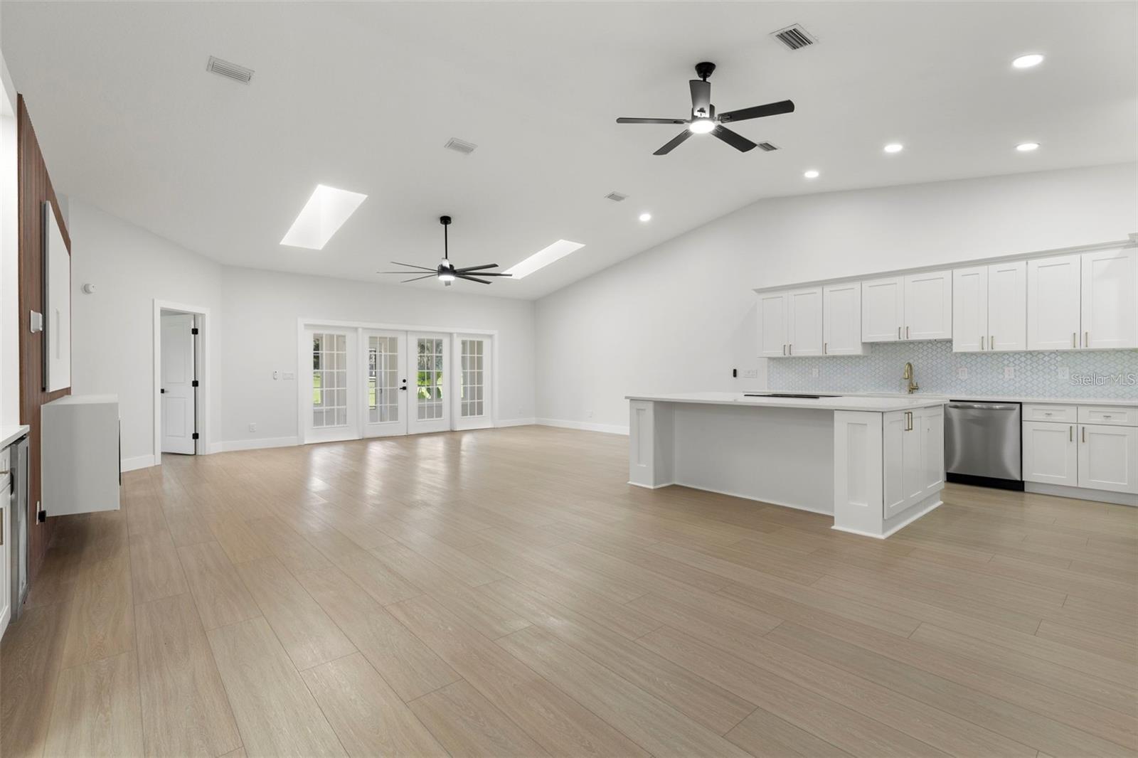 6549 Brentwood Dr Property Photo 4