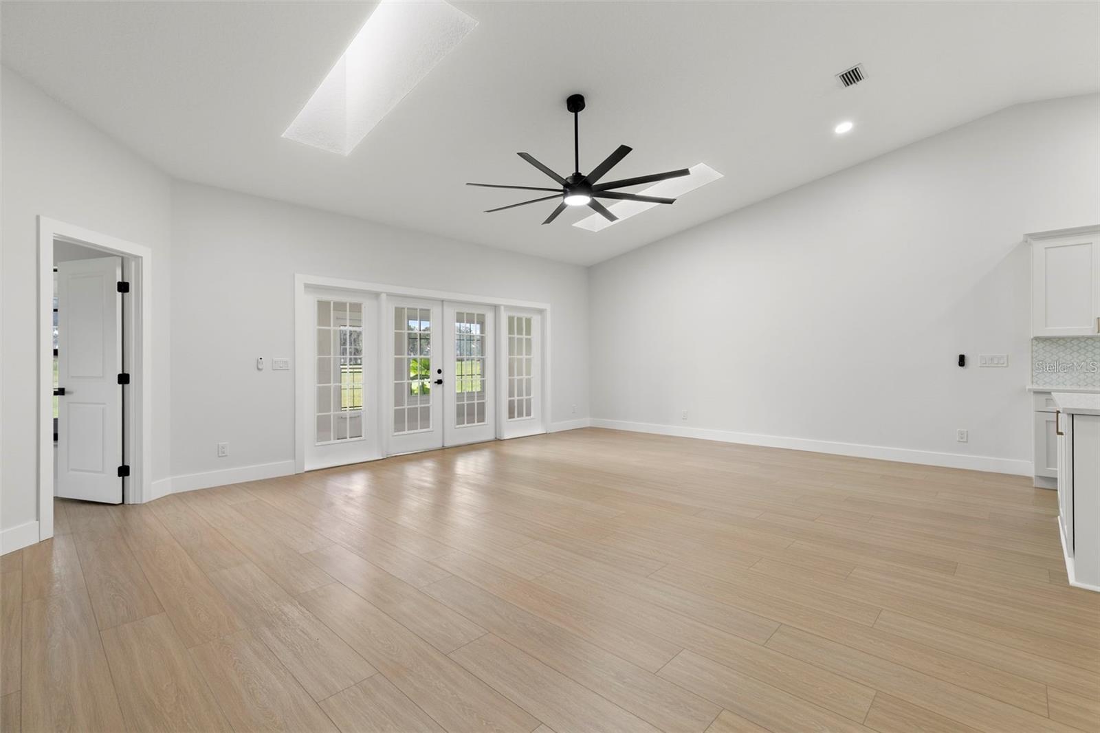 6549 Brentwood Dr Property Photo 6