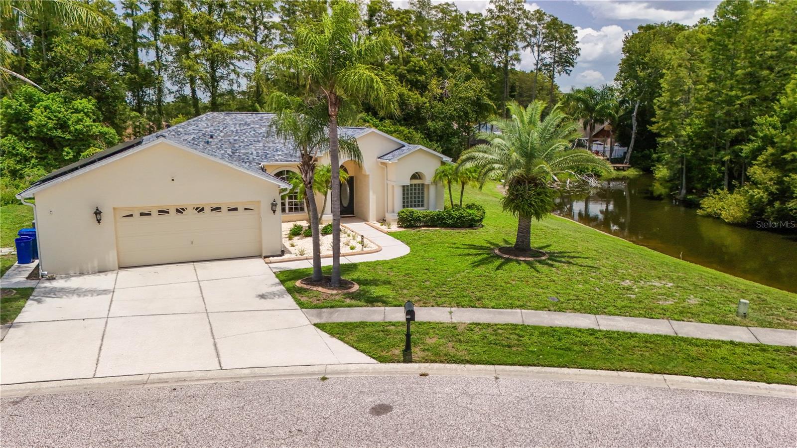 8153 Baytree Dr Property Photo 3